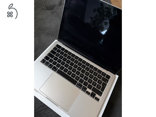 Apple Macbook Air 13 M2 csillagfény