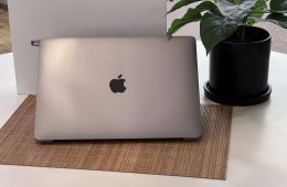 Hibátlan MacBook Air 2020 M1 Space Gray 13” 256GB 2 ÉV Garanciával