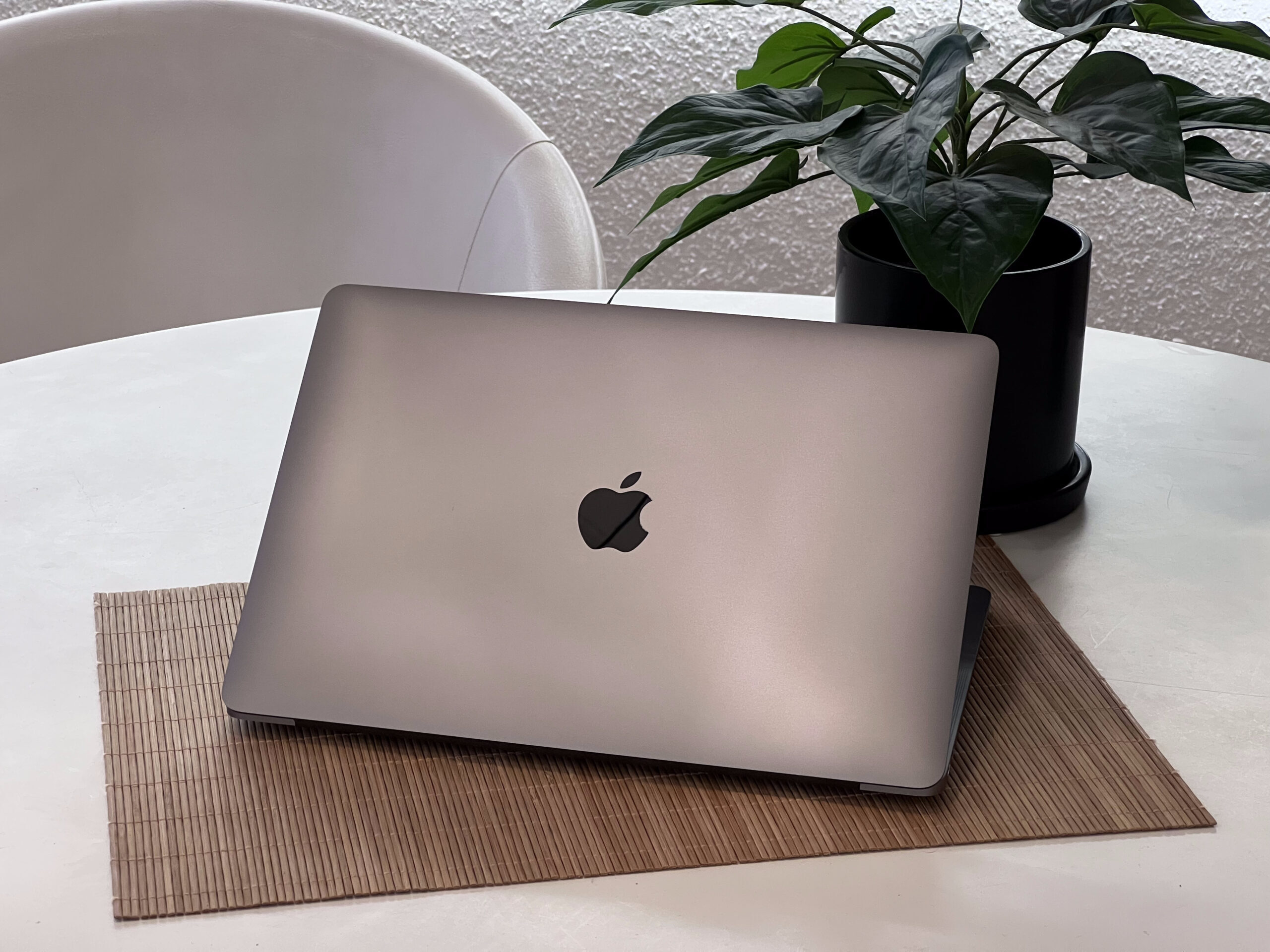 Hibátlan MacBook Air 2020 M1 Space Gray 13” 512GB 2 ÉV Garanciával