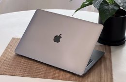 Hibátlan MacBook Air 2020 M1 Space Gray 13” 512GB 2 ÉV Garanciával