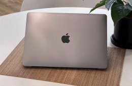 Hibátlan MacBook Air 2020 M1 Space Gray 13” 512GB 2 ÉV Garanciával