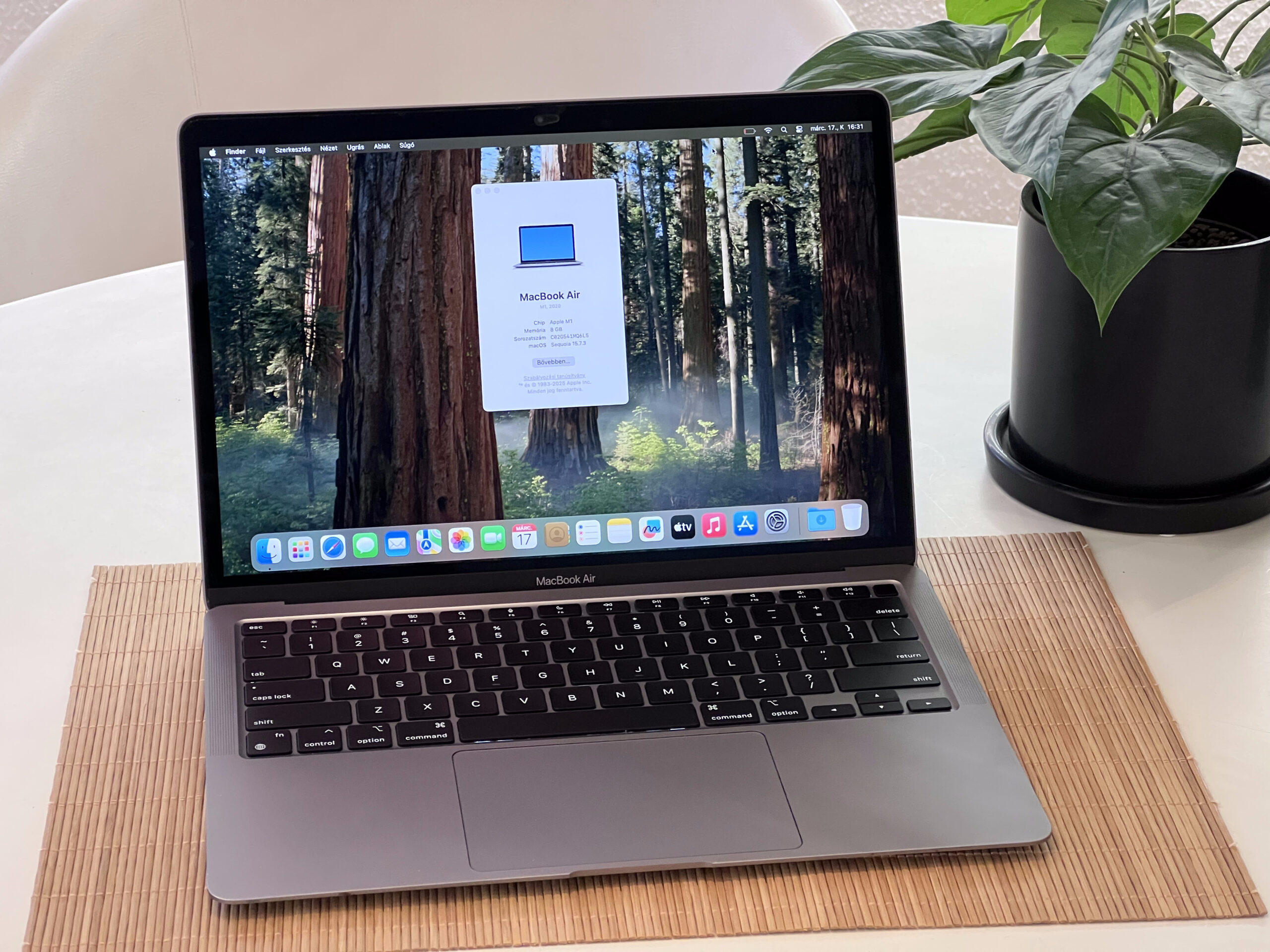 Hibátlan MacBook Air 2020 M1 Space Gray 13” 512GB 2 ÉV Garanciával