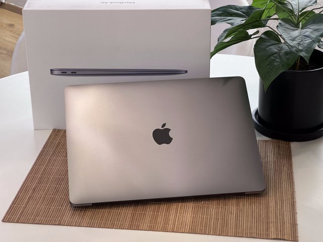 Hibátlan MacBook Air 2020 M1 Space Gray 13” 512GB 2 ÉV Garanciával