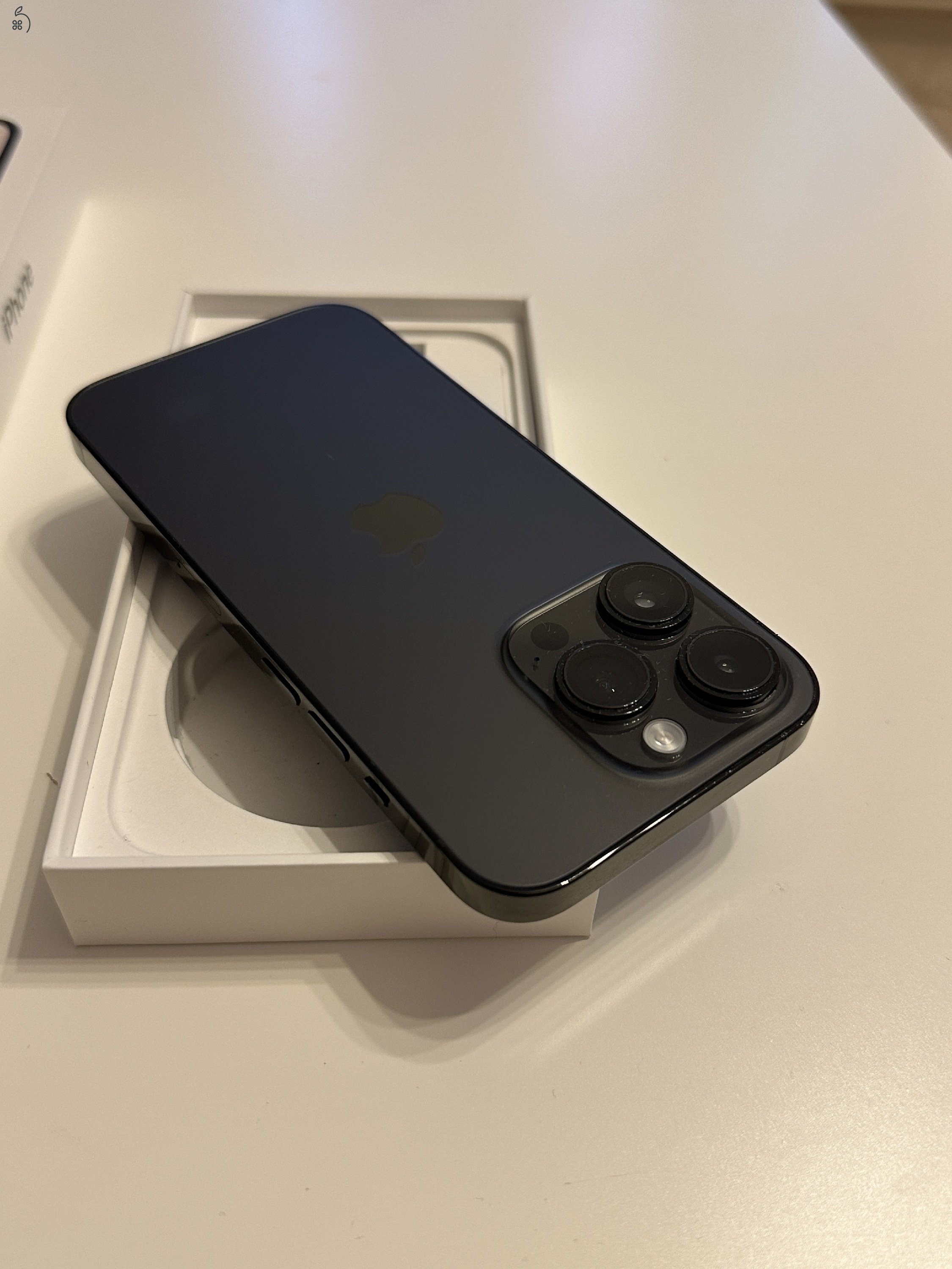 iPhone 14 pro hibátlan, 100% akku