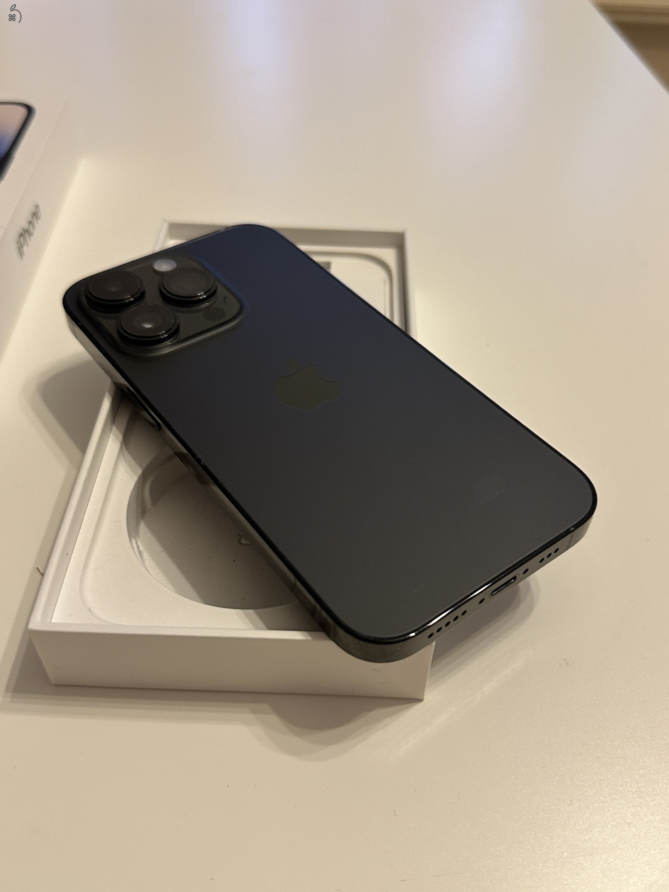 iPhone 14 pro hibátlan, 100% akku