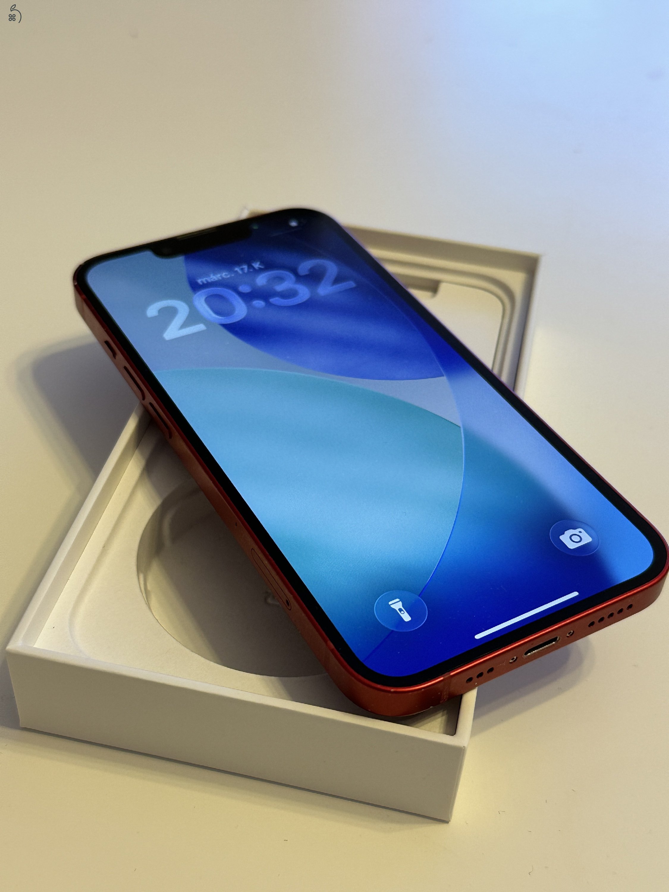 iPhone 13 piros 100% AKKU!