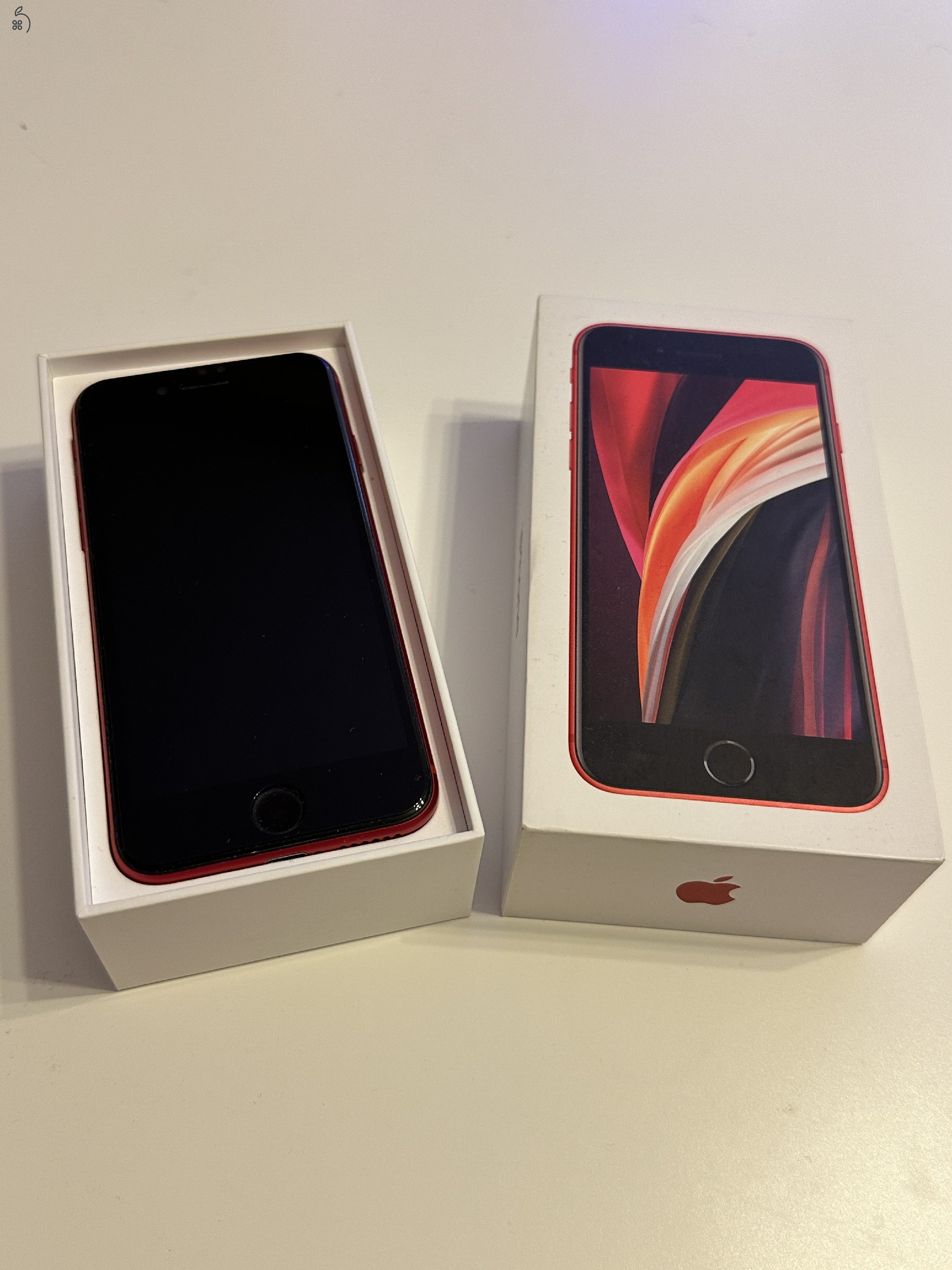 iPhone SE 2020 piros Hibátlan, 100% AKKU 