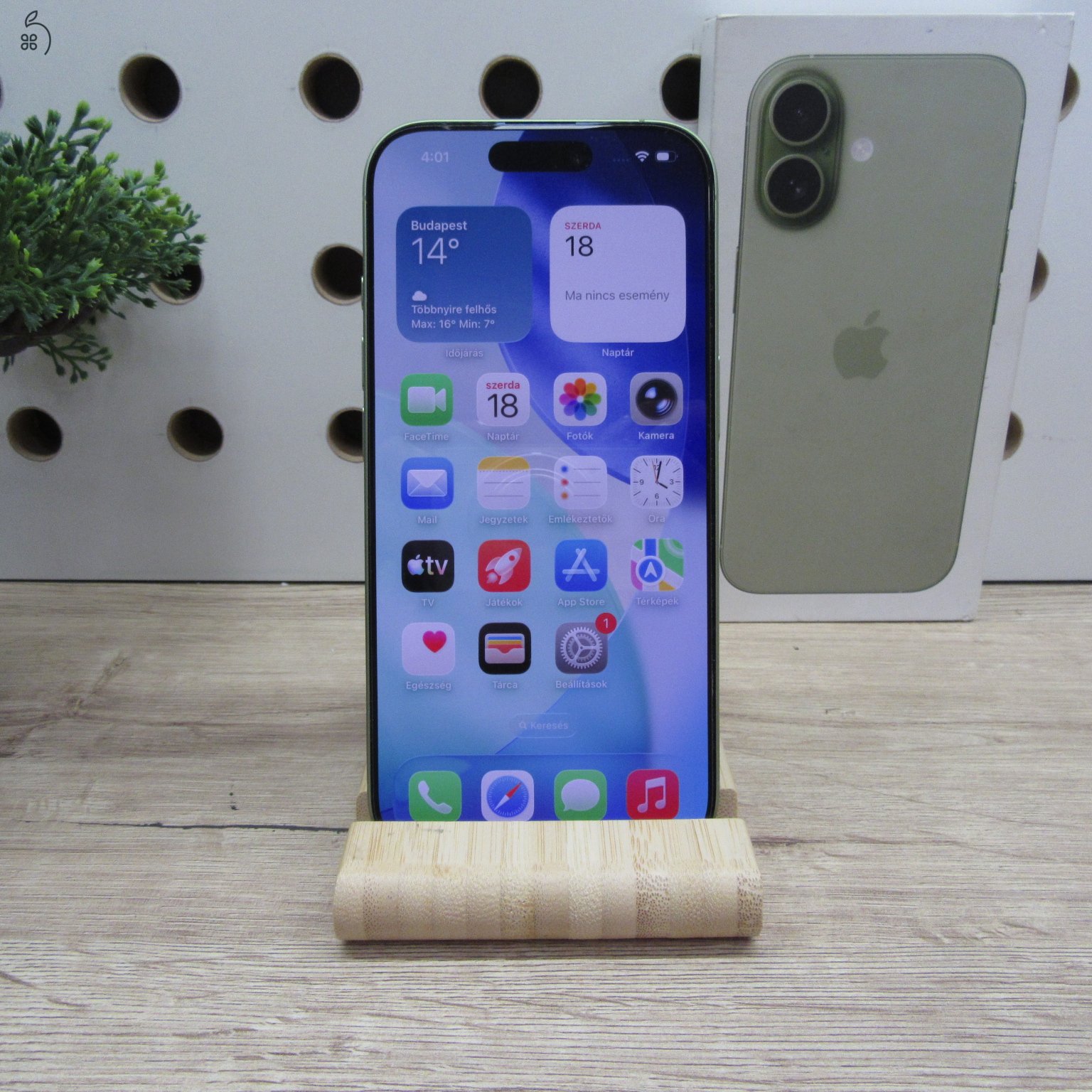 Apple iPhone 17 Sage 256GB használt karcmentes – 100% akku (4 ciklus) – garancia 2027.03.01.-ig