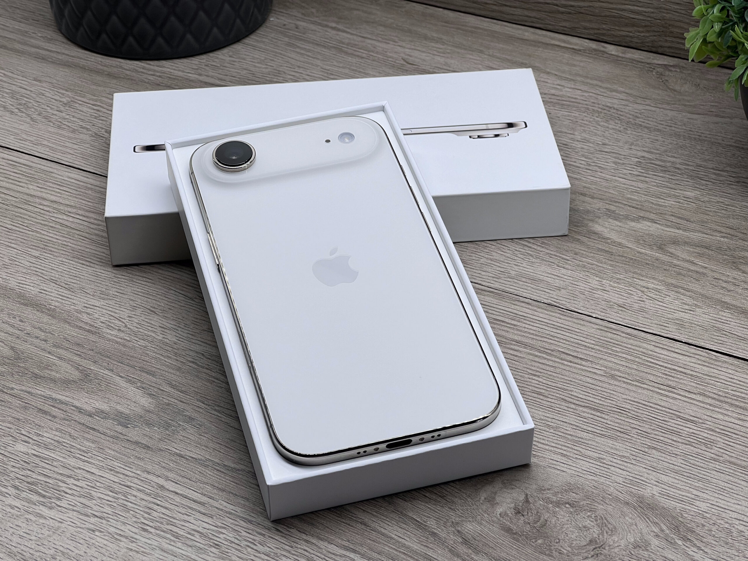 Hibátlan iPhone Air Light Gold 256GB 2 ÉV Garanciával 100%