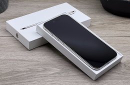 Hibátlan iPhone Air Light Gold 256GB 2 ÉV Garanciával 100%