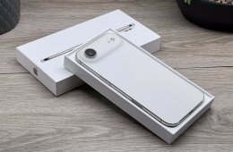 Hibátlan iPhone Air Light Gold 256GB 2 ÉV Garanciával 100%