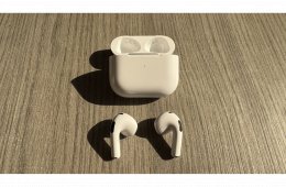 Apple AirPods (3. generáció), MagSafe/lightning töltőtokkal