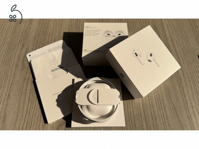 Apple AirPods (3. generáció), MagSafe/lightning töltőtokkal