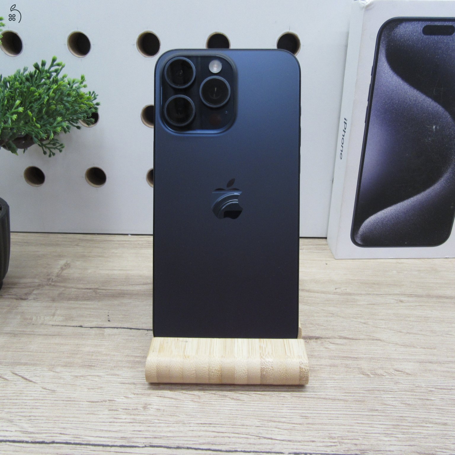 Apple iPhone 15 Pro Max Blue Titanium 512GB használt karcmentes – 100% akku – 6 hónap garancia