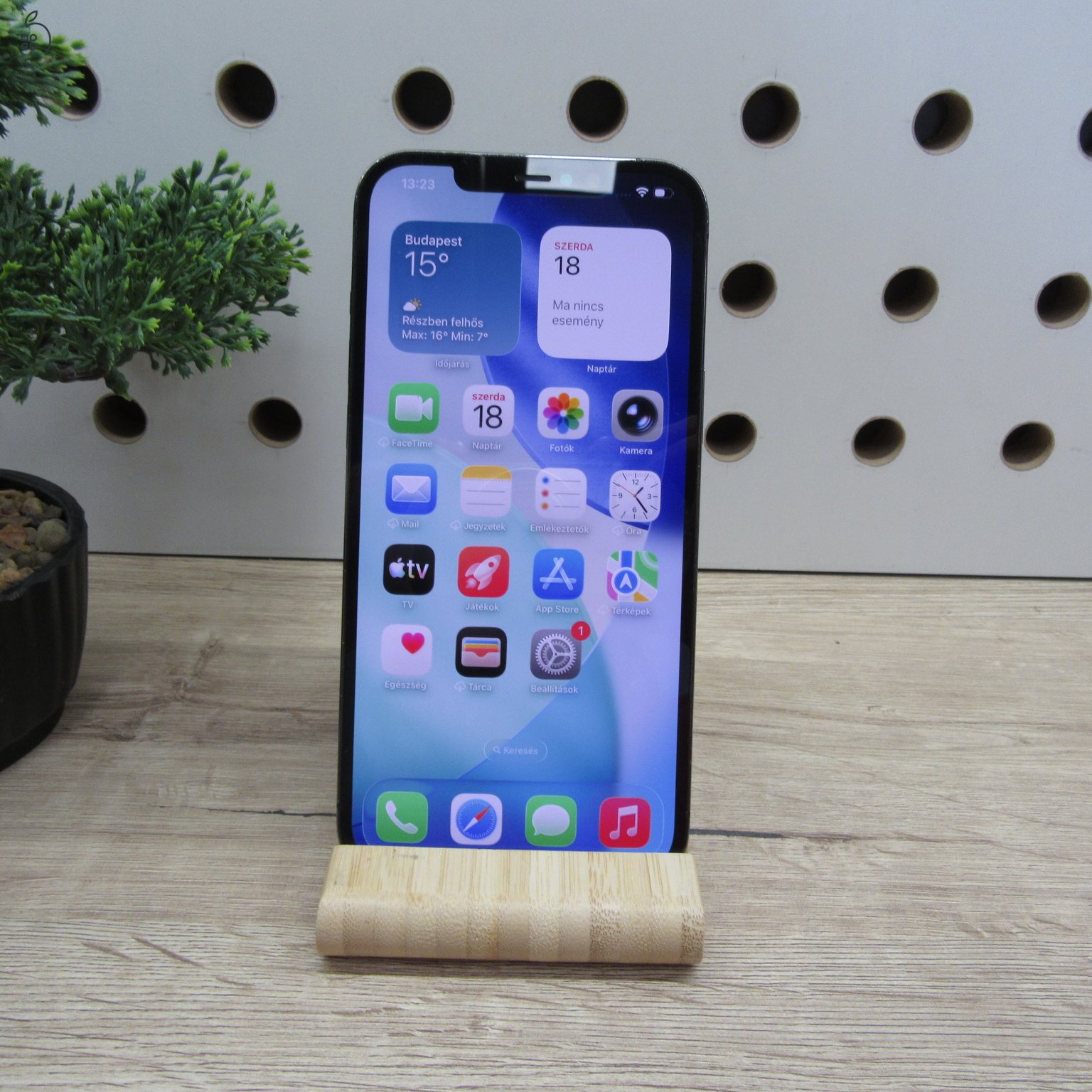 Apple iPhone 12 Pro Max Graphite 128GB használt szép állapot – 100% akku – 6 hónap garancia