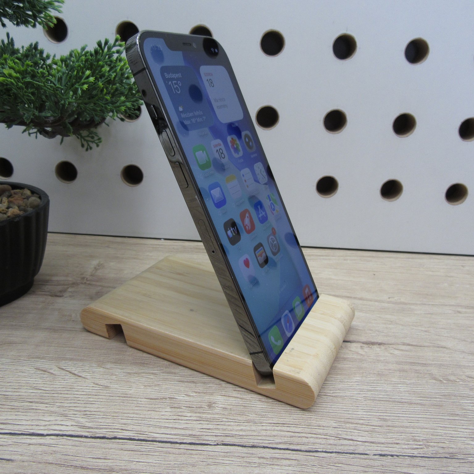 Apple iPhone 12 Pro Max Graphite 128GB használt szép állapot – 100% akku – 6 hónap garancia