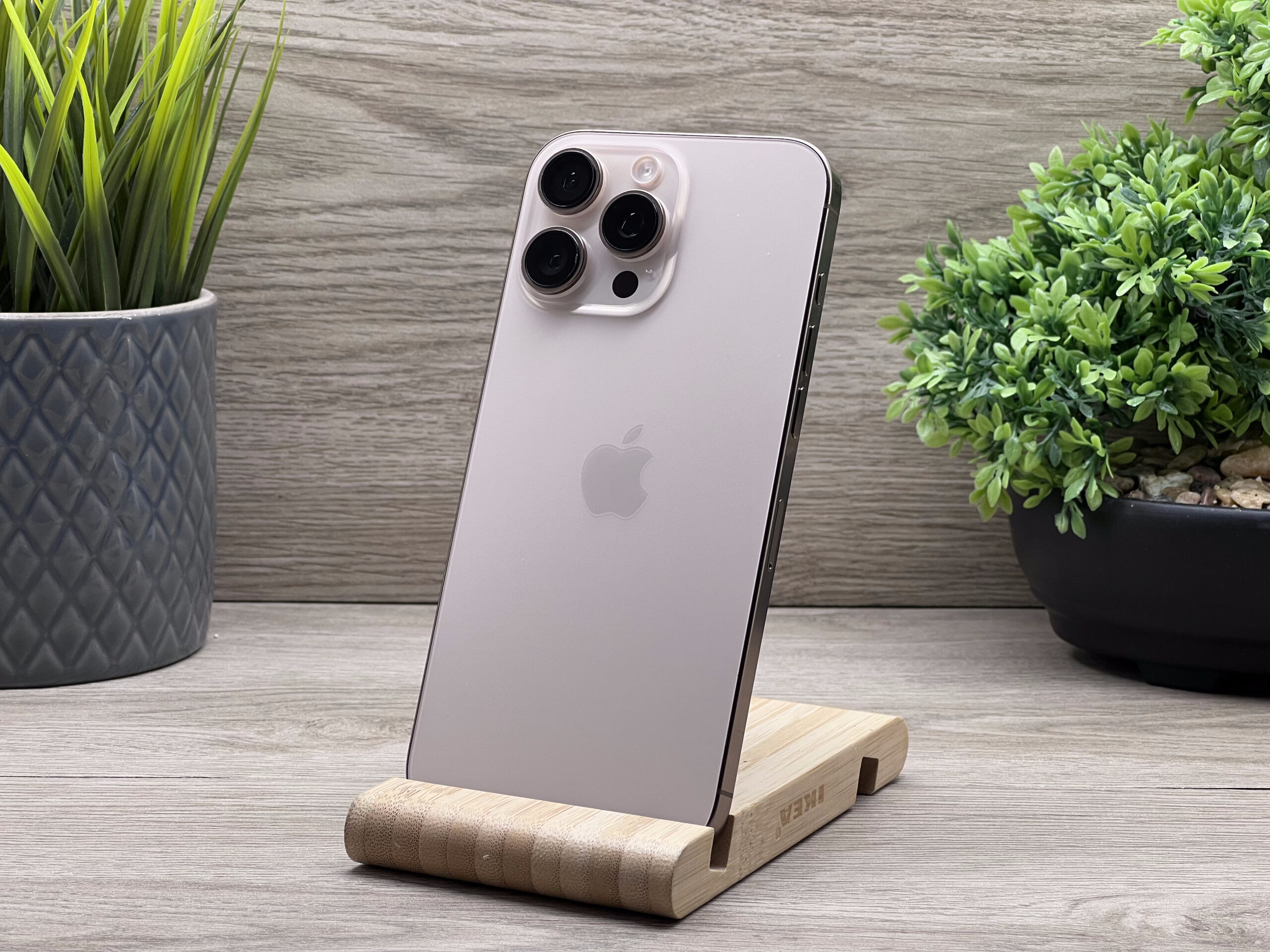 Hibátlan iPhone 16 Pro max Desert Titanium 256GB 2 ÉV Garanciával 93%