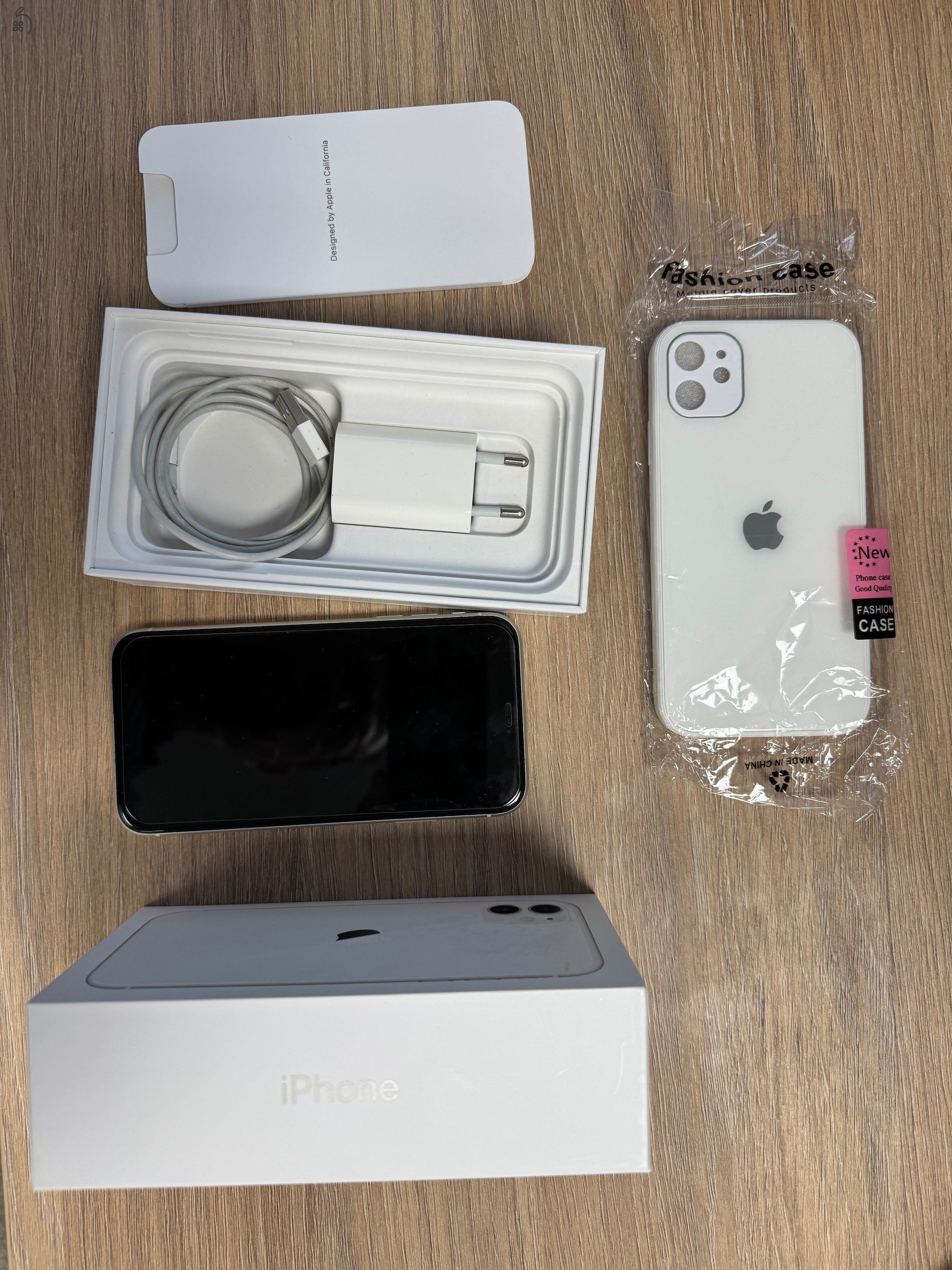 Eladó Iphone 11 128 GB