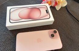 Apple iPhone 15 - kiegészítőkkel