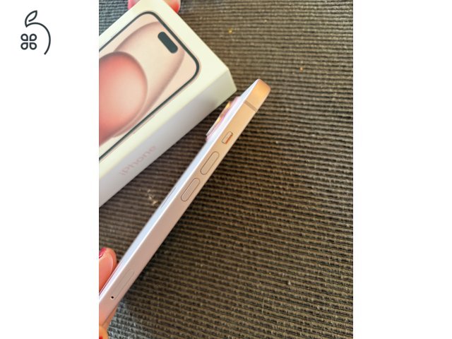 Apple iPhone 15 - kiegészítőkkel
