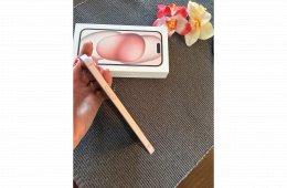 Apple iPhone 15 - kiegészítőkkel