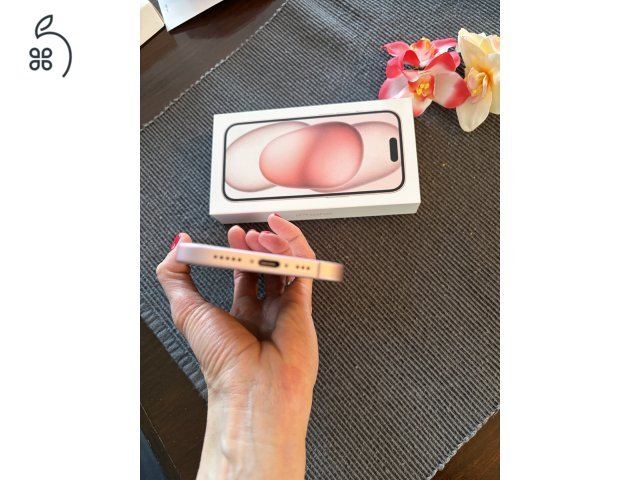 Apple iPhone 15 - kiegészítőkkel