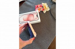 Apple iPhone 15 - kiegészítőkkel