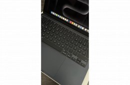 Újszerű Apple Macbook Air M2 13