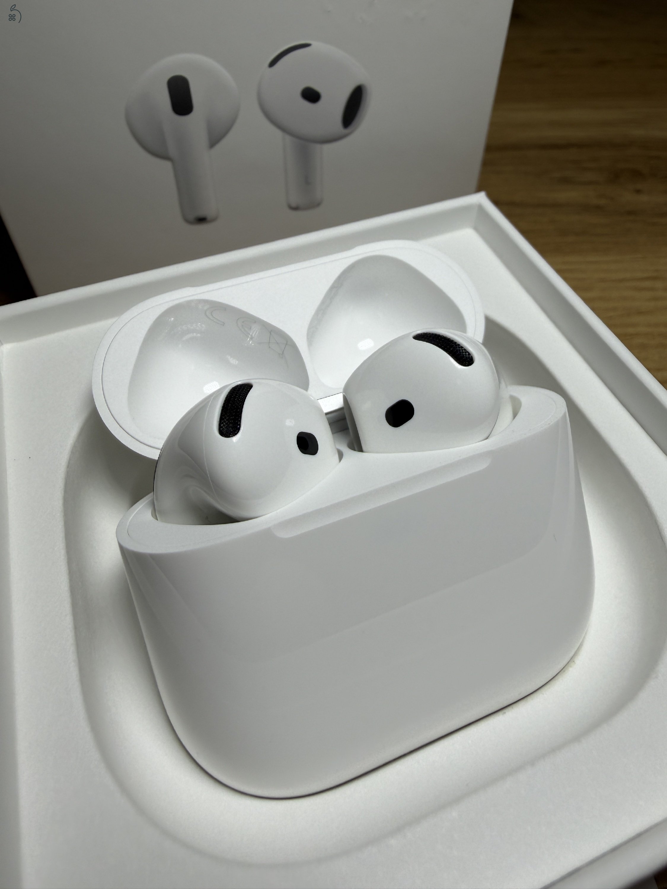 AirPods 4
