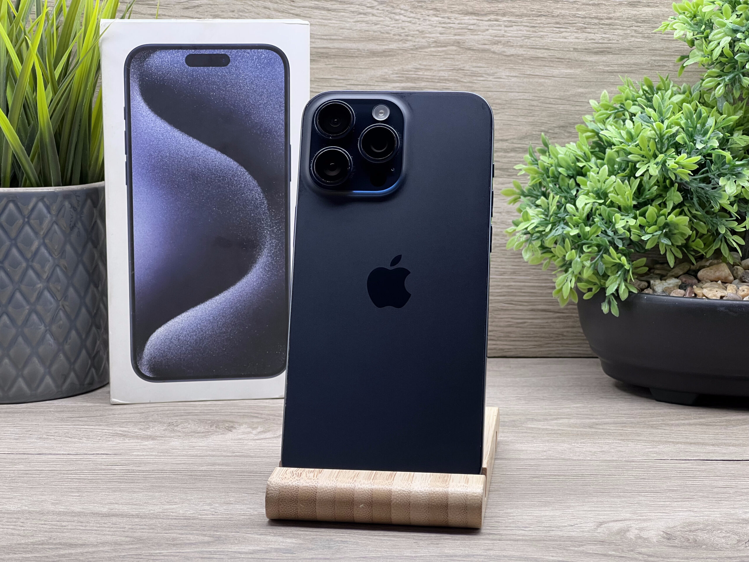 iPhone 15 Pro Max Blue Titanium 256GB 2 ÉV Garanciával 90%