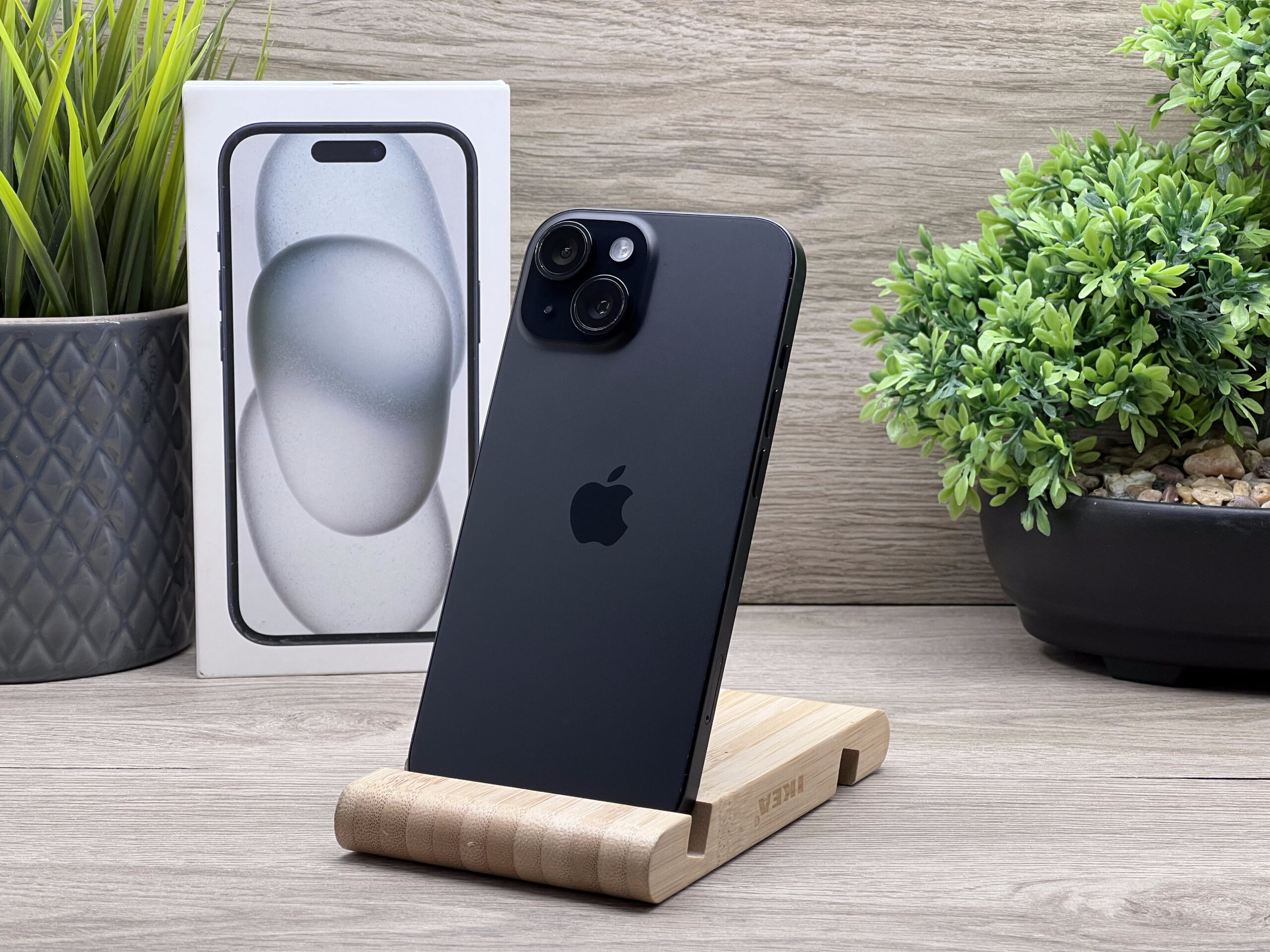 Hibátlan iPhone 15 Black 256GB 2 ÉV Garanciával 92%