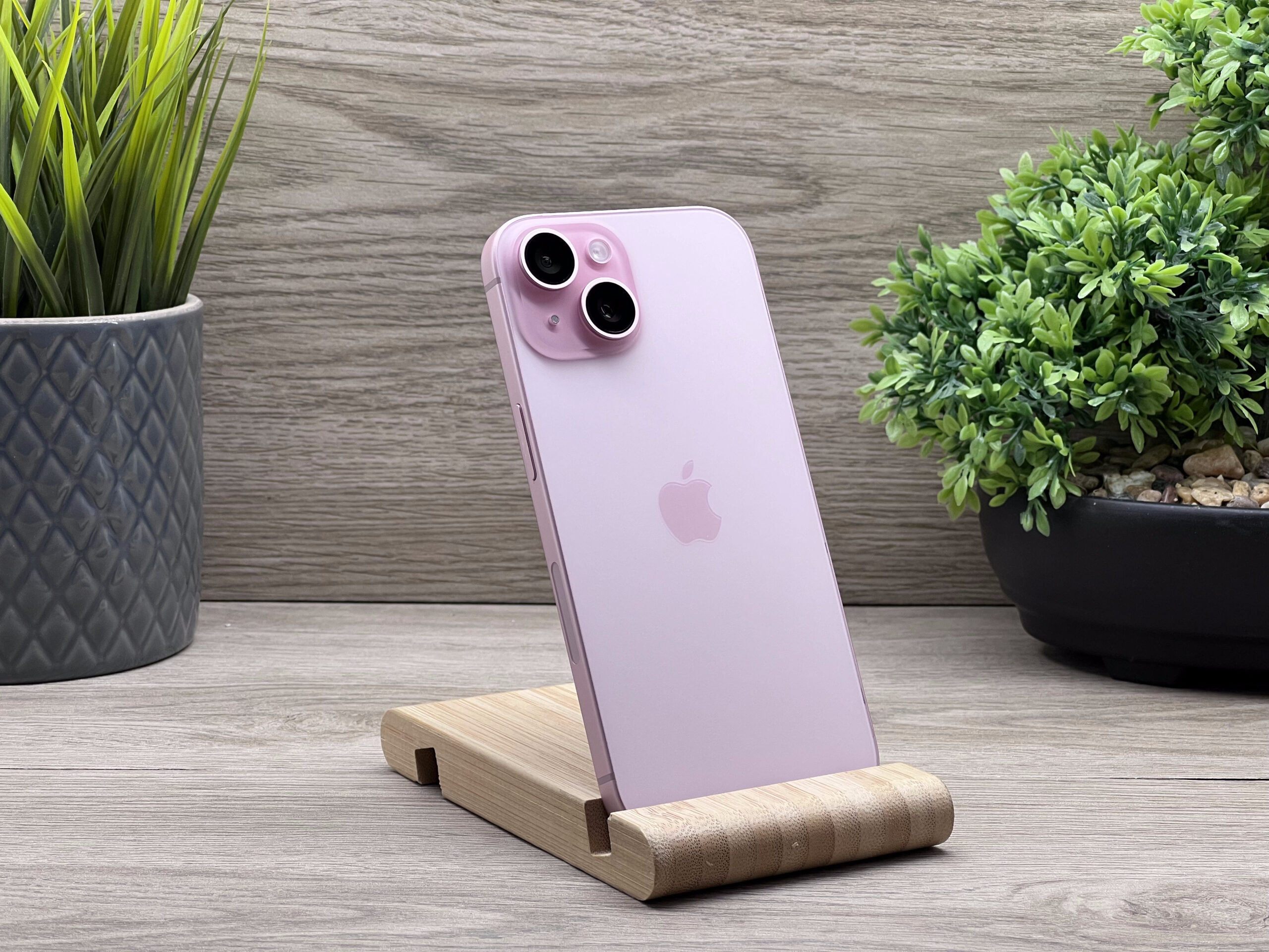 Hibátlan iPhone 15 Pink 256GB 2 ÉV Garanciával 91%