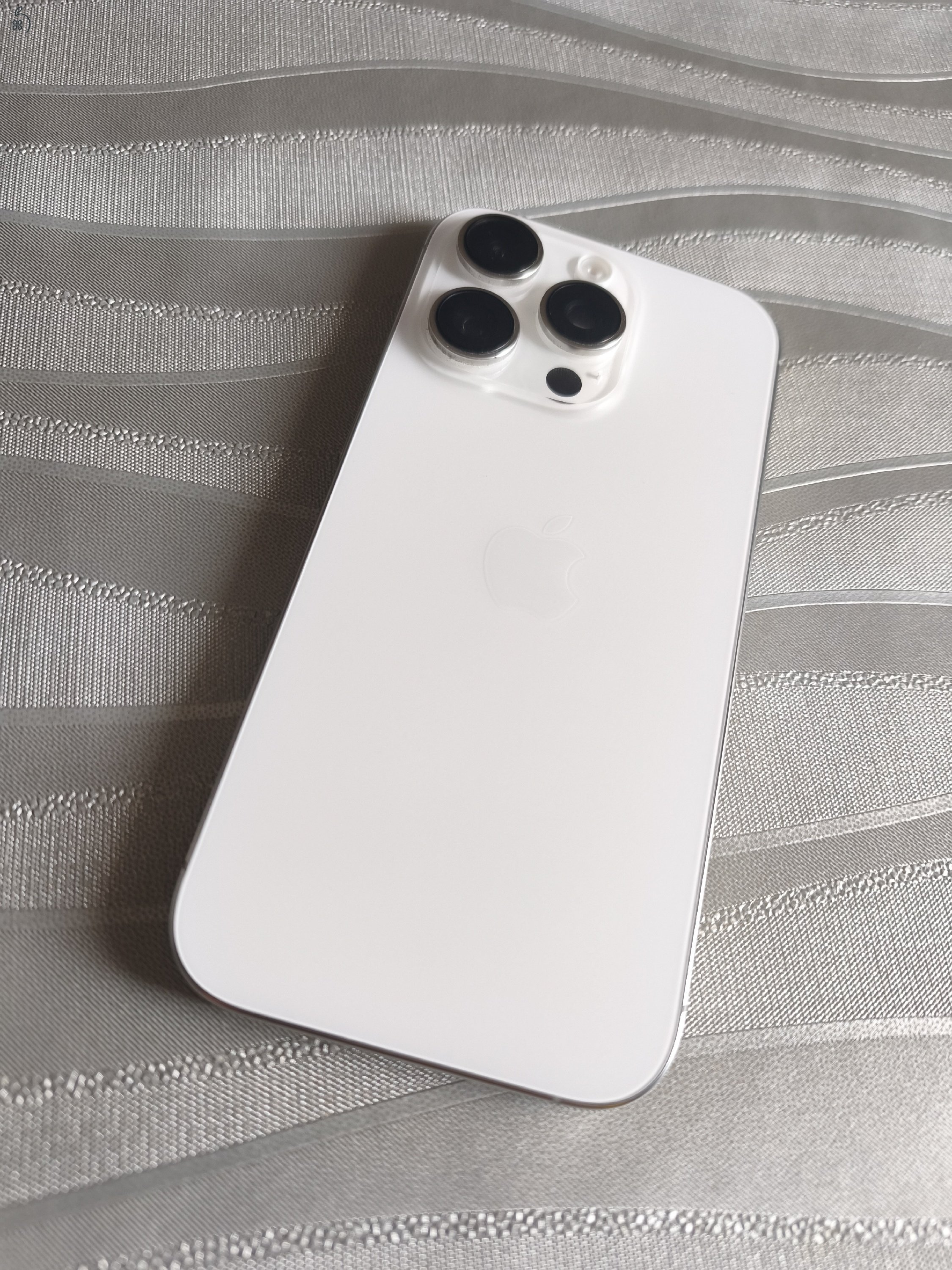 iPhone 16 Pro 128 GB Fehér titánium 