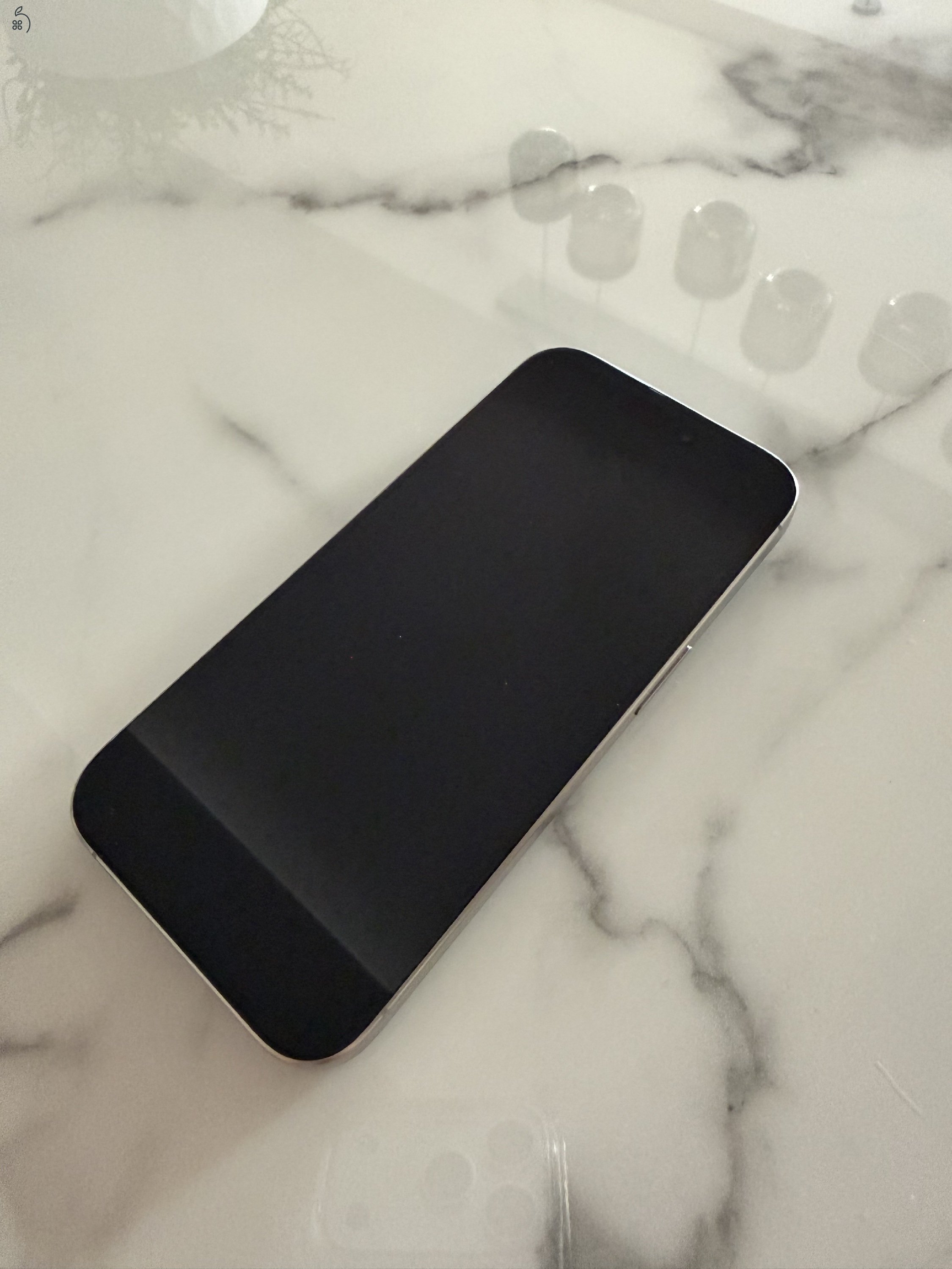 iPhone 15 Pro 256GB Natúr Titán - Újszerű, 90% aksi