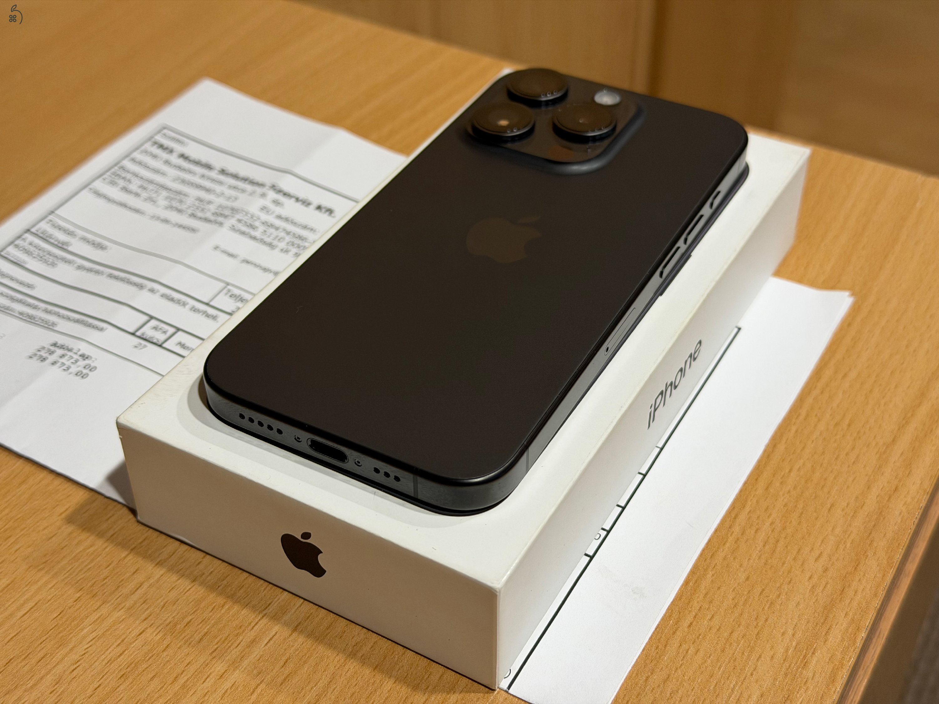 iPhone 15 Pro 128 GB Black Titanium - új, biztosításban cserélt, 3 ciklus