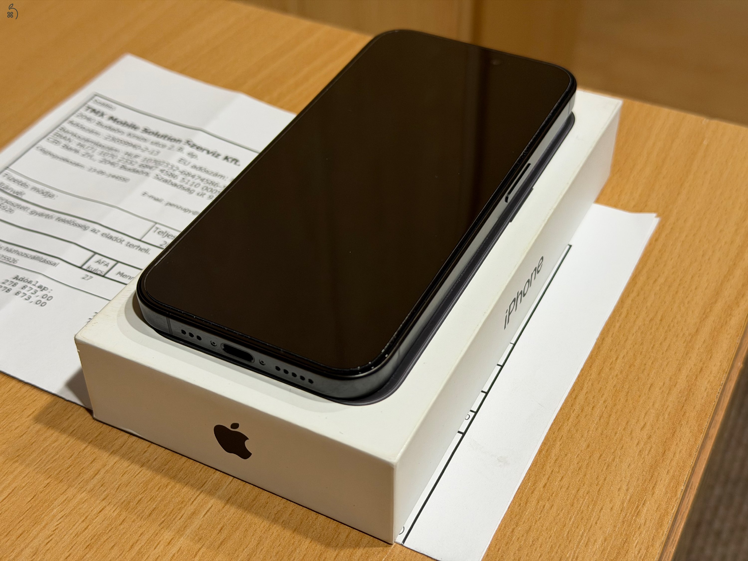 iPhone 15 Pro 128 GB Black Titanium - új, biztosításban cserélt, 3 ciklus