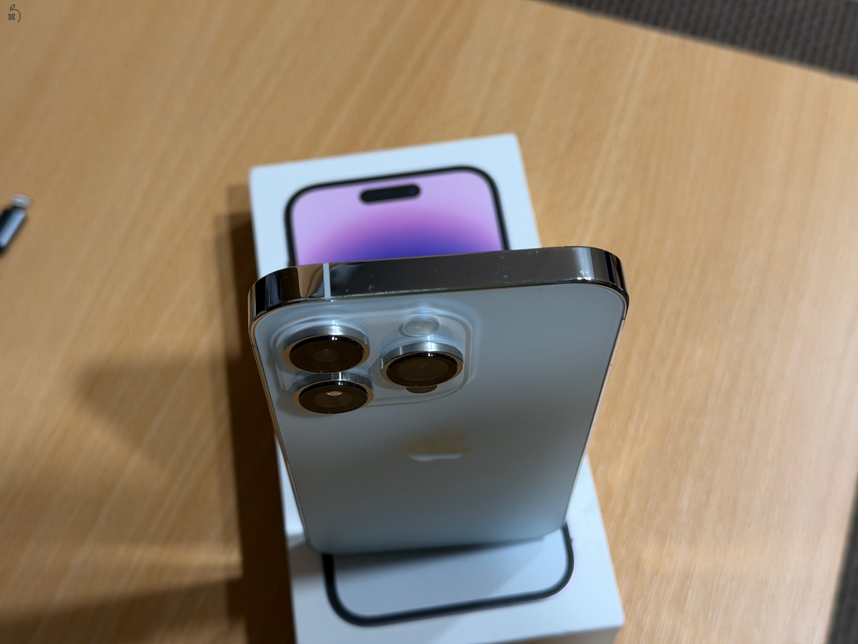 iPhone 14 Pro 256GB - ezüst, új Apple akku, ajándék Spigen fólia, tok