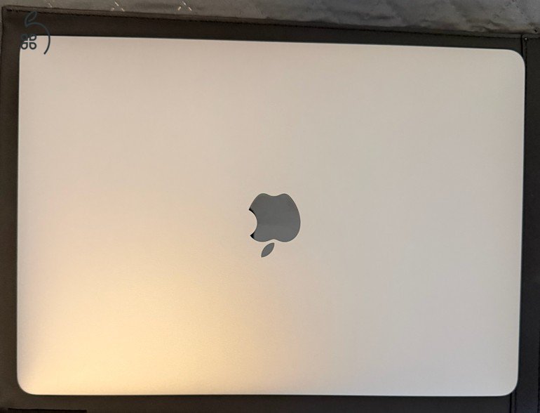 MacBook Air 13 M1 újszerű, karcmentes