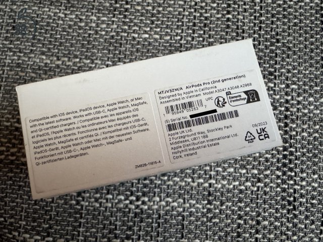 AirPods Pro 2 USB-C, Media Markt + Spigen Silicone Fit tok