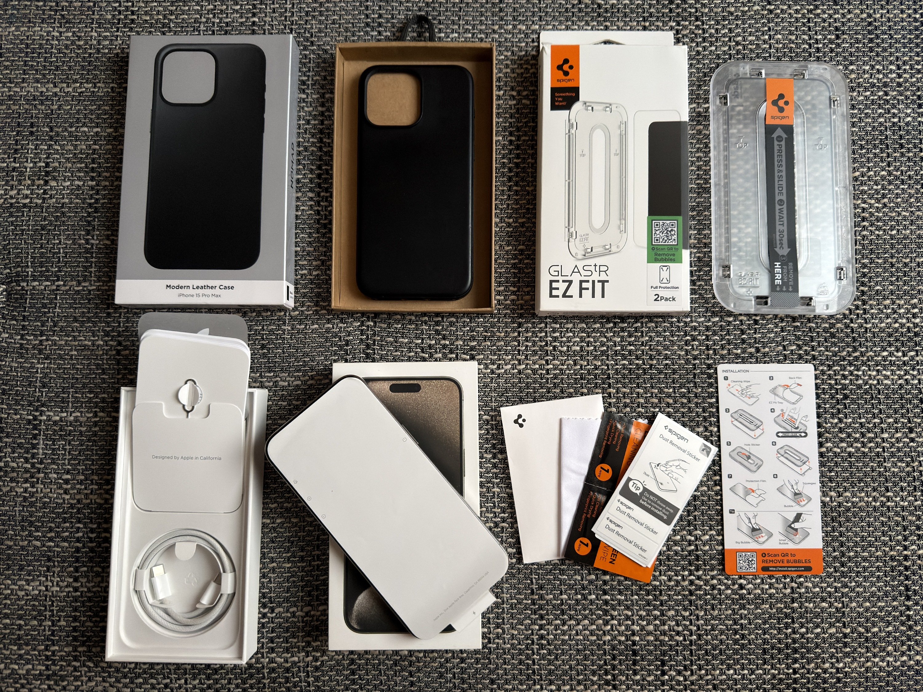 iPhone 15 Pro Max 256 GB Natural Titanium, iStyle garancia 2027.01.15-ig, 90% aksi + Nomad Modern Leather Case, Spigen üvegfólia