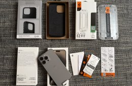 iPhone 15 Pro Max 256 GB Natural Titanium, iStyle garancia 2027.01.15-ig, 90% aksi + Nomad Modern Leather Case, Spigen üvegfólia