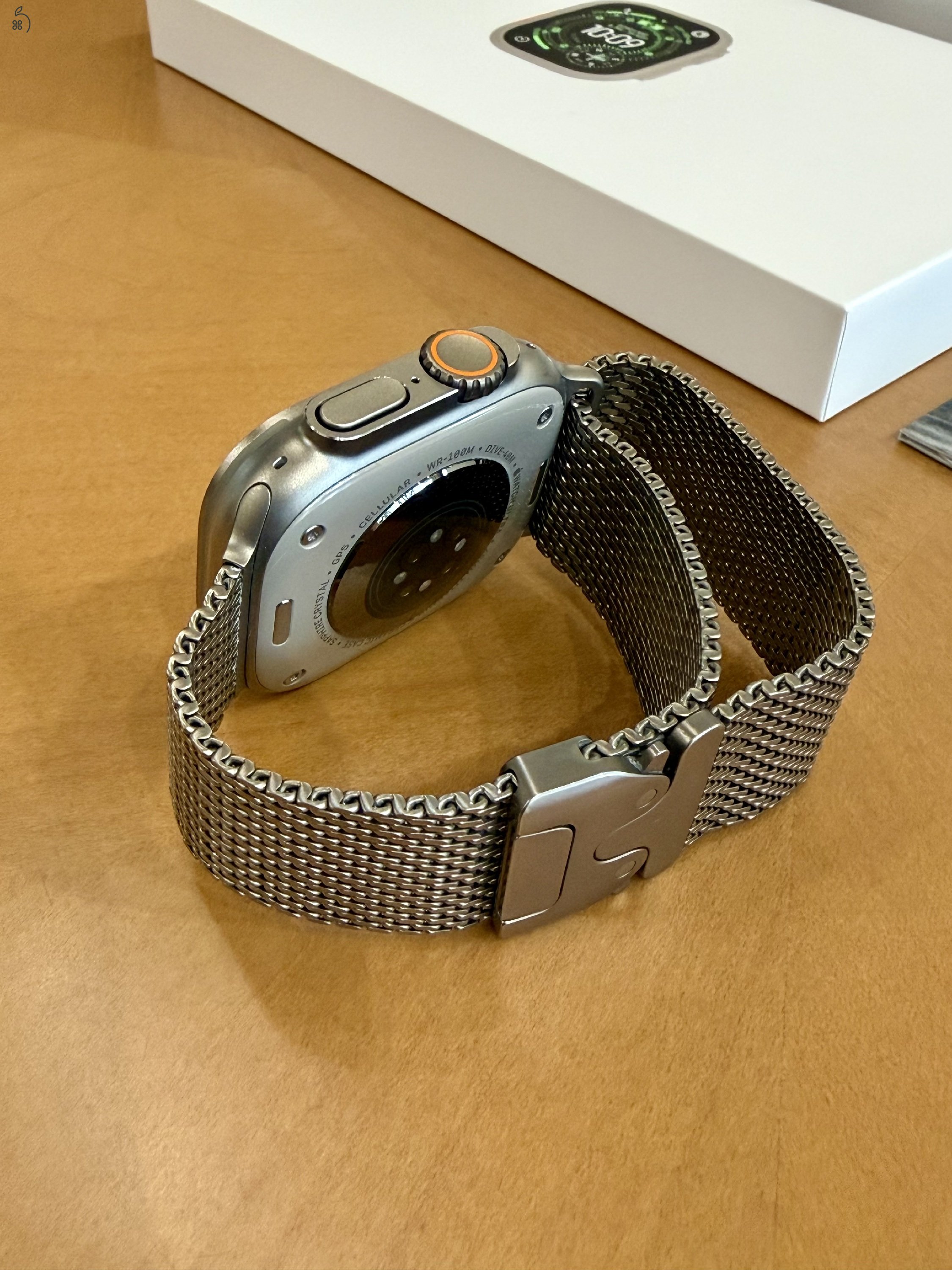 Apple Watch Ultra 3 – natúr titán, Milanese szíj, GARANCIÁS