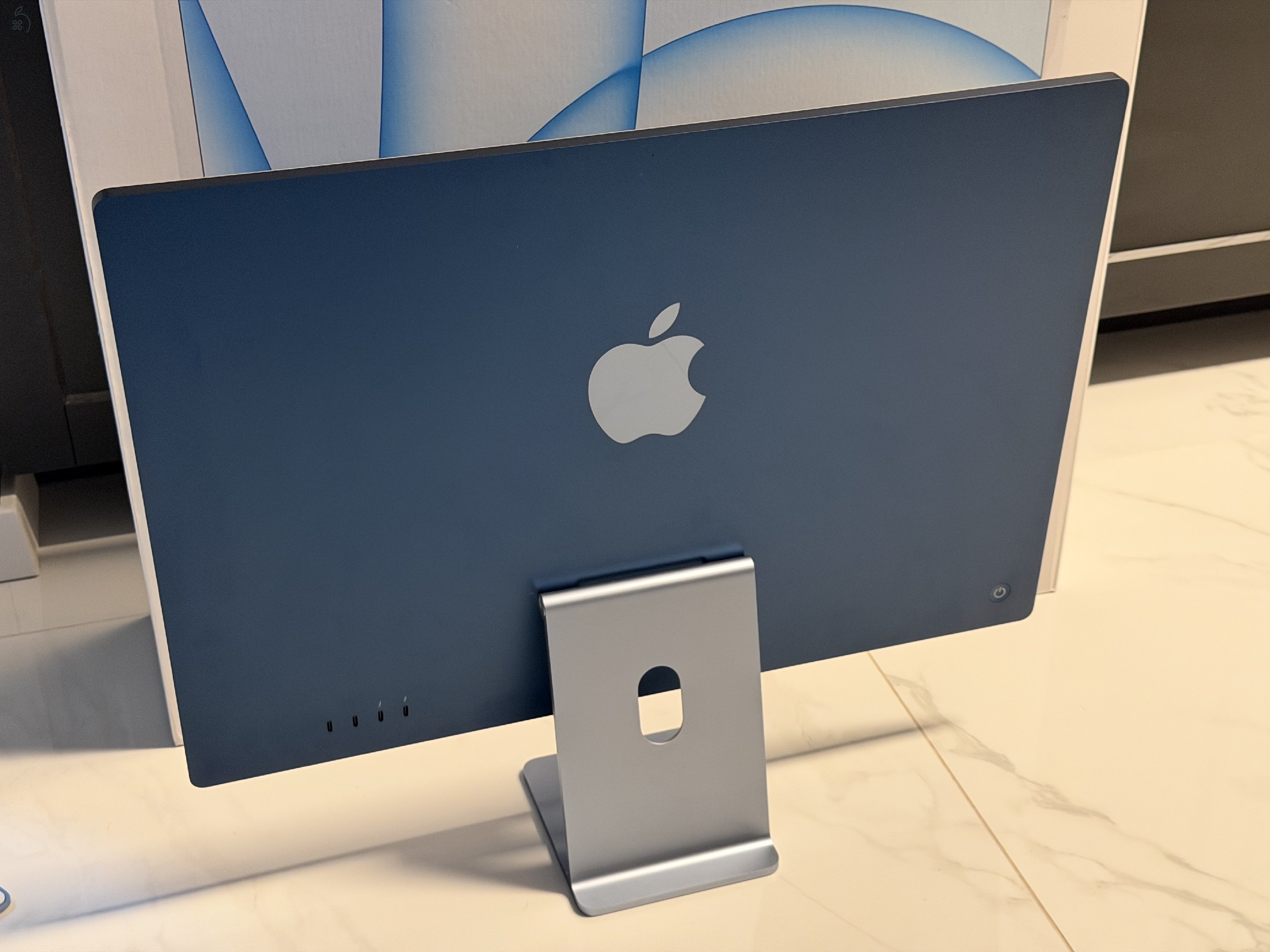 Apple iMac 24 M1 2021 4.5K - 4X USB - 8GB RAM / 256GB + Magic Trackpad + Numpad Magic Keyboard