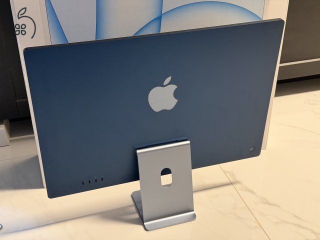 Apple iMac 24 M1 2021 4.5K - 4X USB - 8GB RAM / 256GB + Magic Trackpad + Numpad Magic Keyboard