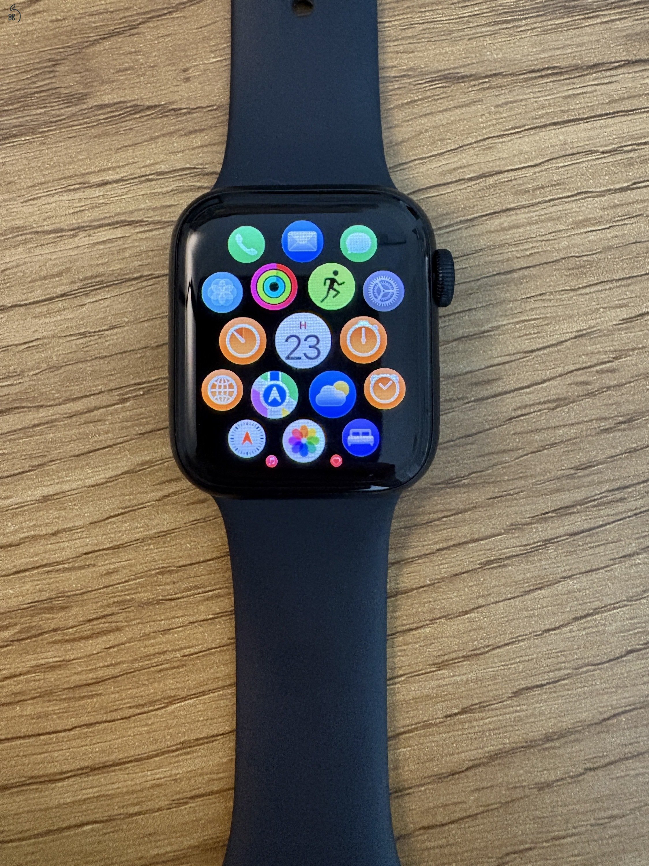 Apple Watch SE (Gen 2) 40mm Midnight AI Mid SB S/M GPS