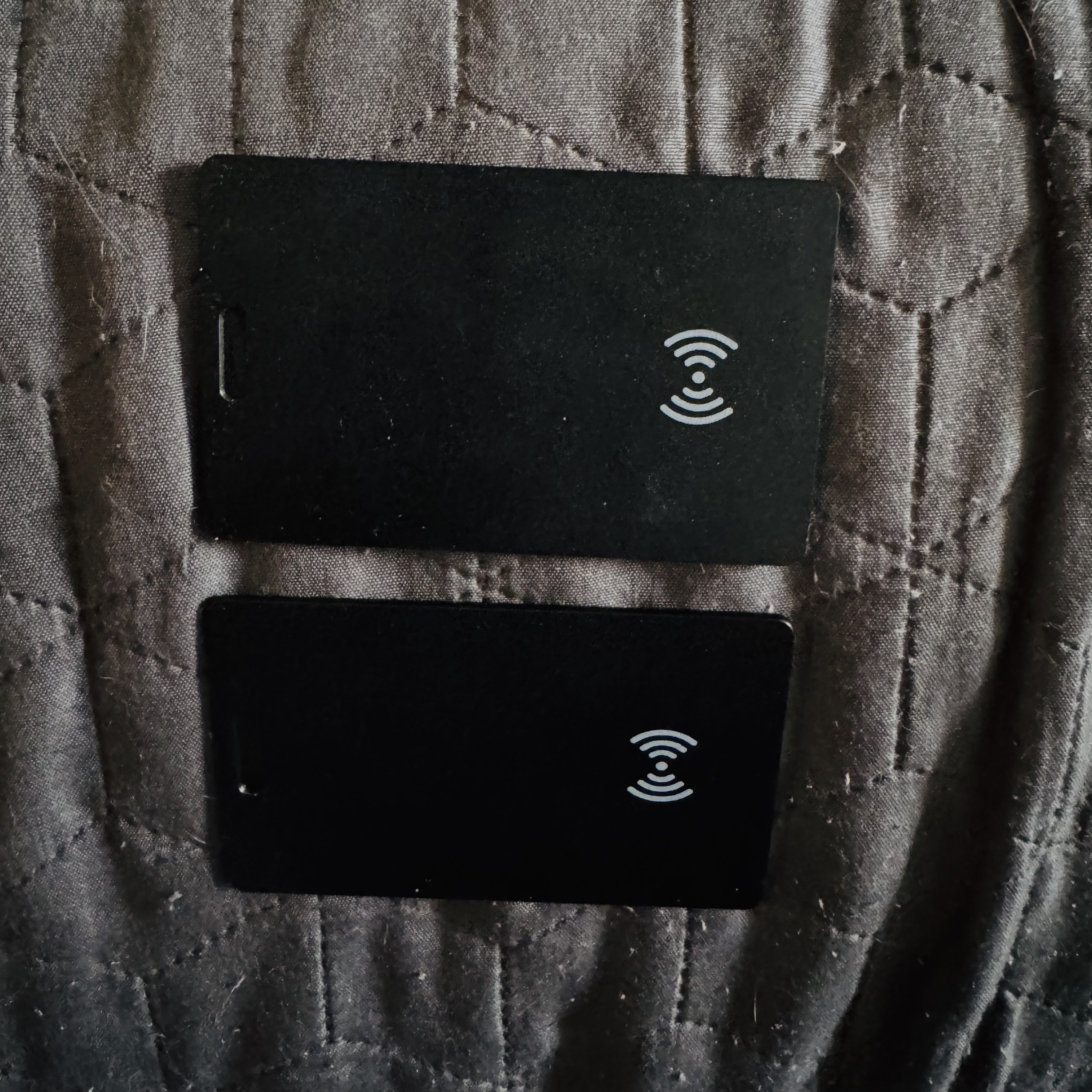 2 db thinlok gps kártya - Iphone-hoz