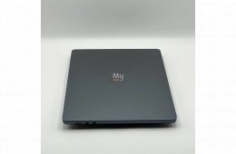 MacBook Air 15″ 2024, M3 8 Core, 16 GB RAM, 10 core GPU, 512 GB SSD, Midnight 27% Áfás, 0425AB