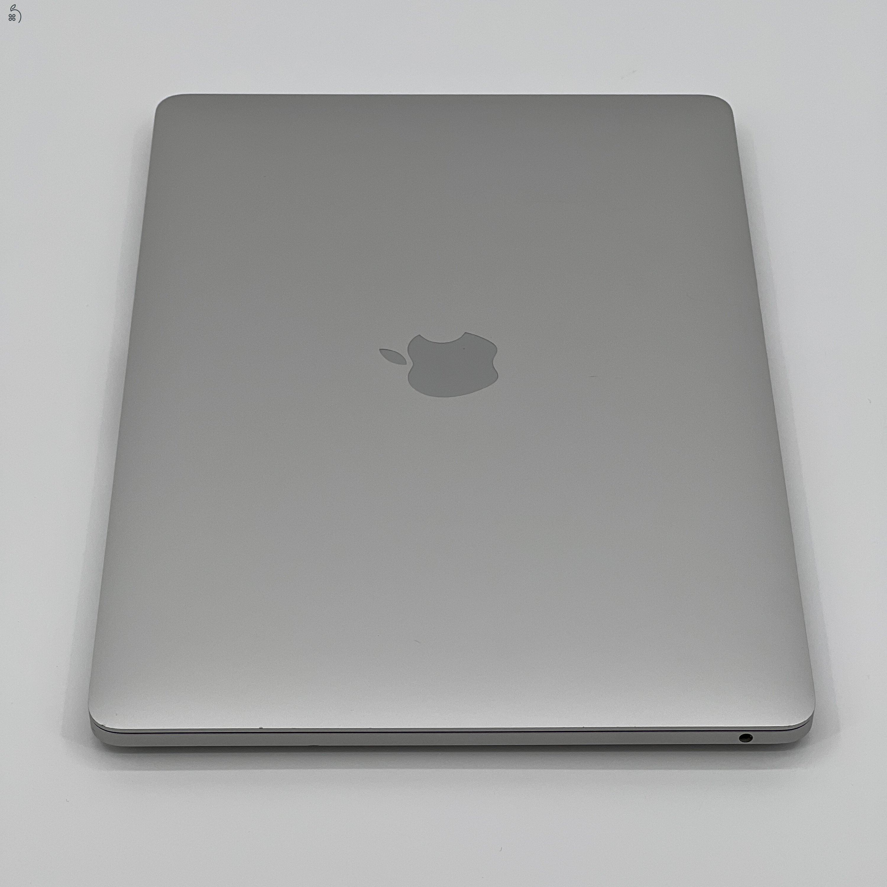 MacBook Pro 13″ 2021, M1 16 GB RAM, 8 core CPU, 8 core GPU, 512 GB SSD, Silver 27% Áfa 0538AB