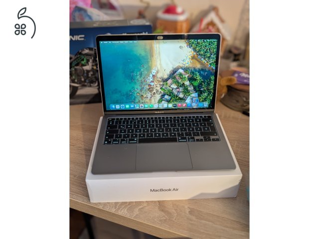 MacBook Air M1 8/512GB megkímélt