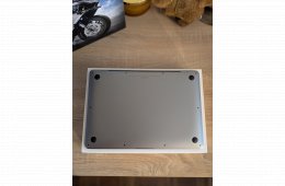 MacBook Air M1 8/512GB megkímélt